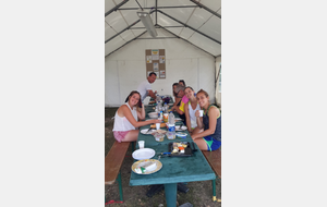 Repas Dans La Bonne Humeur